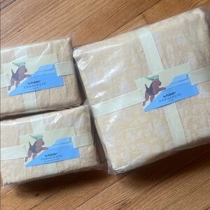 Parachute La Fleur Set in Soft Yellow